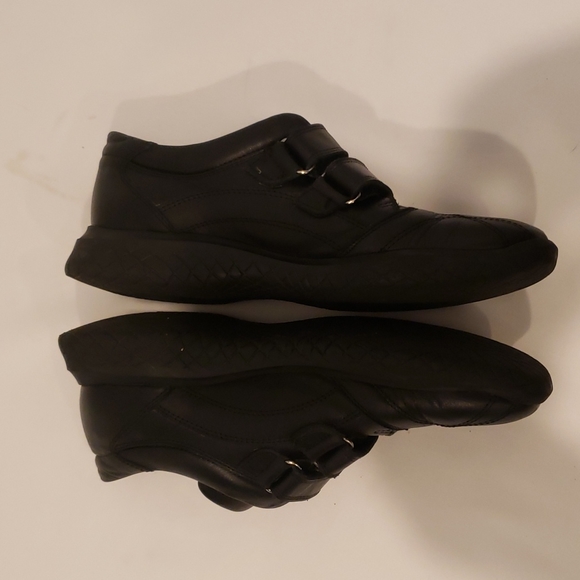 Maniqui Black leather comfort shoes, rubber soles , Size 7 - Picture 5 of 11